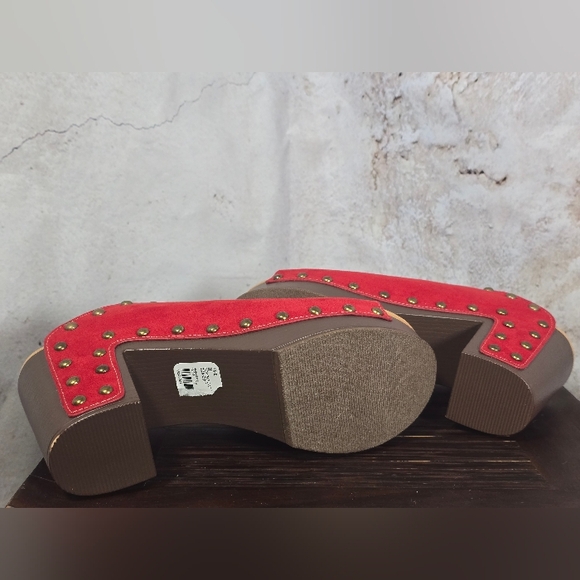 New Red Peep Toe Mules Clogs with Chunky Heel Stud Details Suede Feel Size 8 - Picture 5 of 7